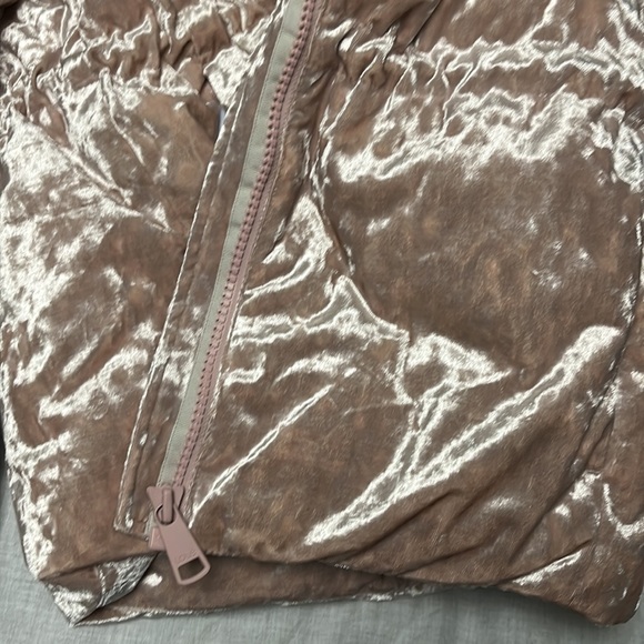 Löle downfill jacket - Picture 8 of 8